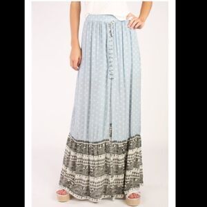 NWT Vintage Havana maxi lace up skirt. Small